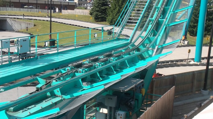 Canada's Wonderland Leviathan Lift
