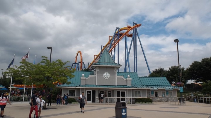 Dorney Park Allentown Talon Entrance